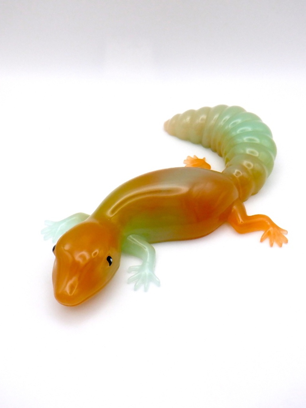 Handmade Resin Lizard - Picture 2 of 6
